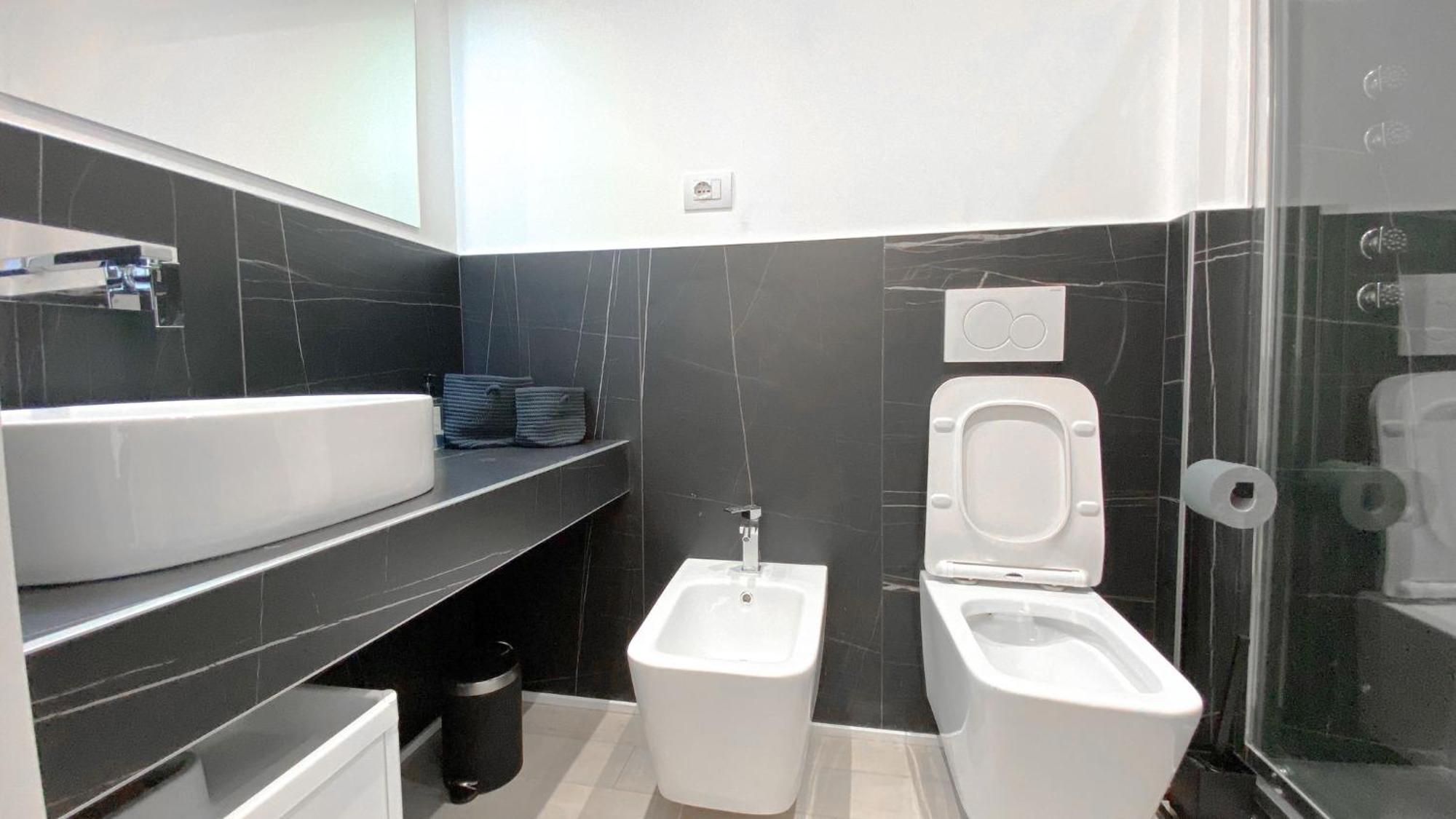Cardano Suite - 5 Min From Central Station มิลาน ภายนอก รูปภาพ