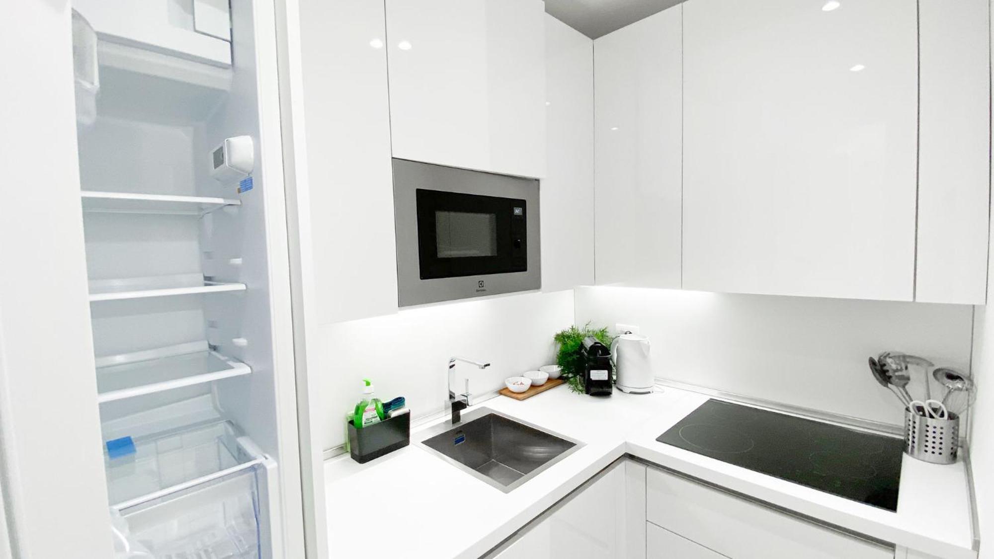 Cardano Suite - 5 Min From Central Station มิลาน ภายนอก รูปภาพ