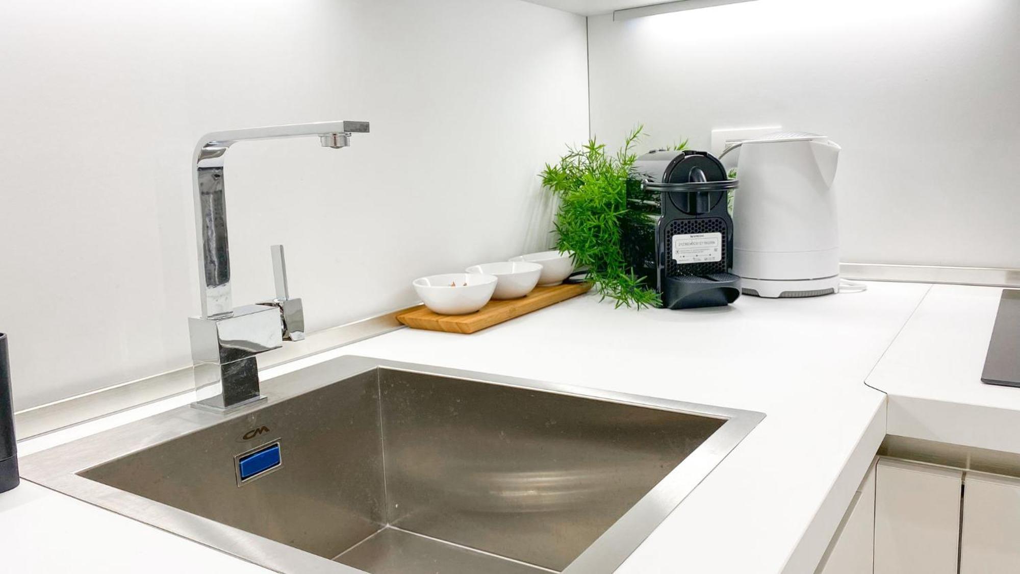 Cardano Suite - 5 Min From Central Station มิลาน ภายนอก รูปภาพ